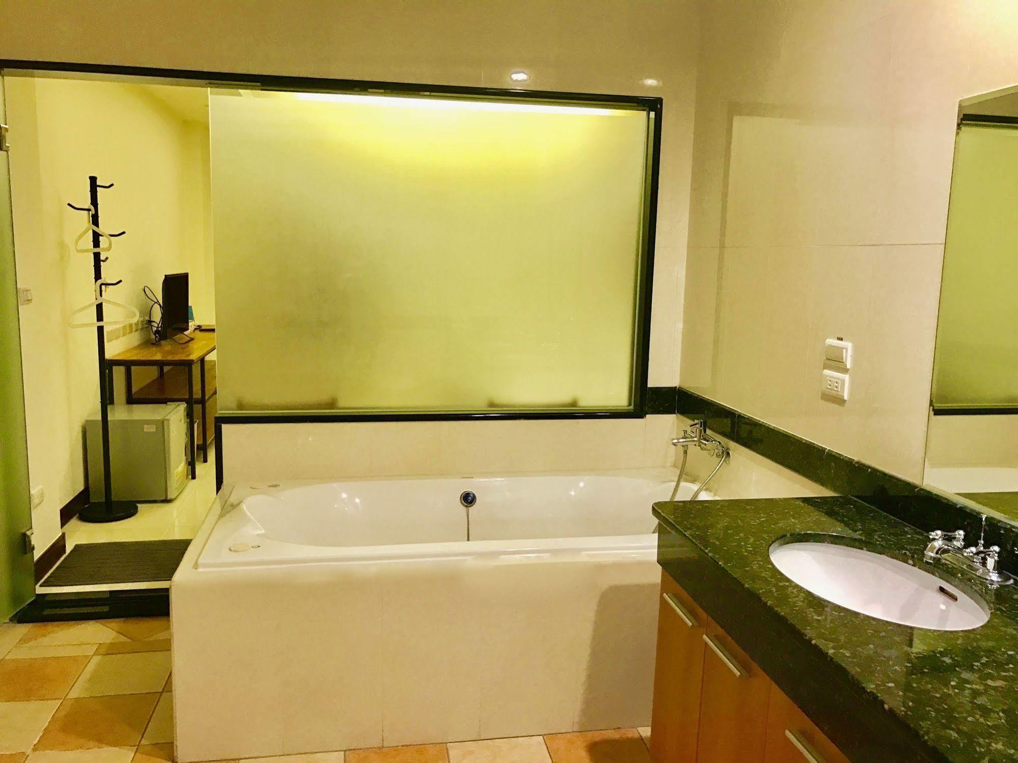 Hualien Bv B&B Bagian luar foto